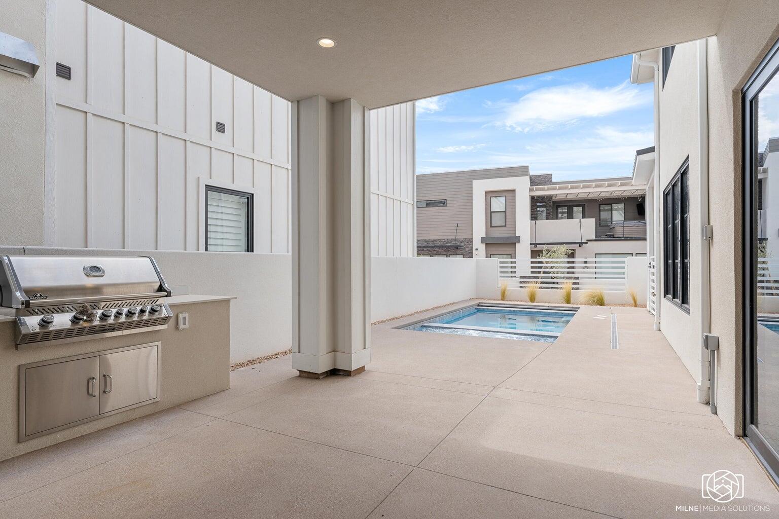 DESERT COLOR RESORT - Residential