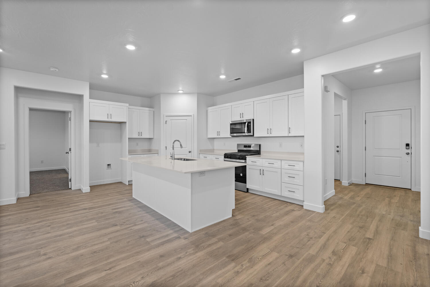 CORRAL HOLLOW AT LONG VALLEY - Residential