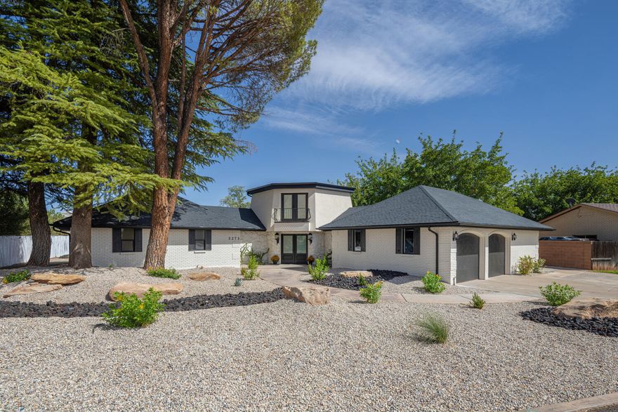 Fully remodeled home in Bloomington Country Club featuring a stunning new kitchen, updated bathrooms, fresh flooring, and a new roof. Spacious floorplan offers comfortable living with room to spread out. Enjoy Dixie Power—one of the area's most affordable utilities—and no HOA. Prime location near golf, dining, and all St. George amenities. Seller to pay for one year of optional Bloomington Country Club membership with pool access. With a successful closing, a year of paid social membership Bloomington Country Club
TASTE THE CLUB LIFE
Our social membership includes access to clubhouse amenities, including The Club/swimming pool, snack bar, tennis courts, BCC dining, invitations to all social events, and guest privileges. Golf benefits include member rates, guest privileges, and access to practice facilities. Get a taste of how you belong at the BCC!