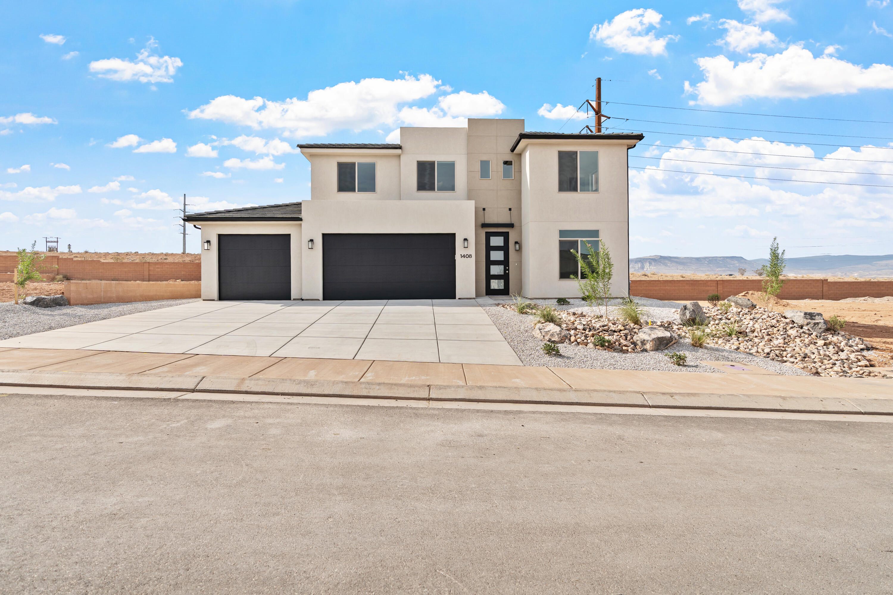 STRAWBERRY FIELDS ESTATES - Residential