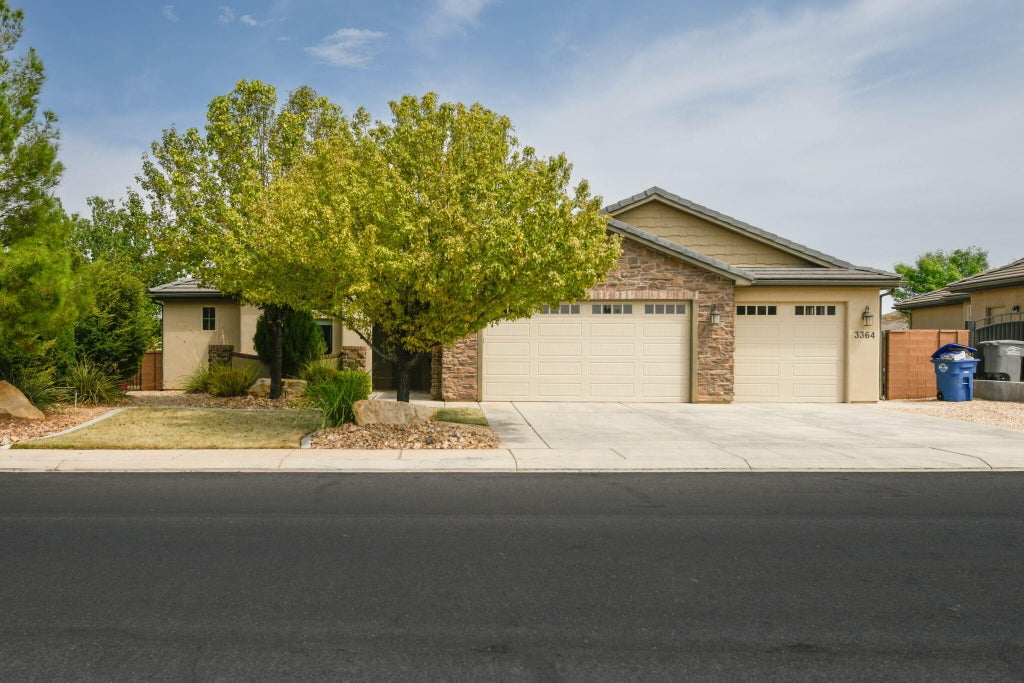 Photo of 3364 W 2490 S, Hurricane, UT 84737 (MLS # 26-275155)