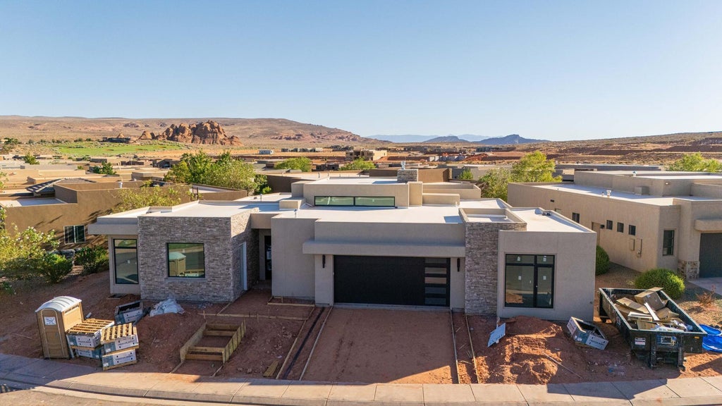 Photo of 3172 S Red Sands Way, Hurricane, UT 84737 (MLS # 26-276272)