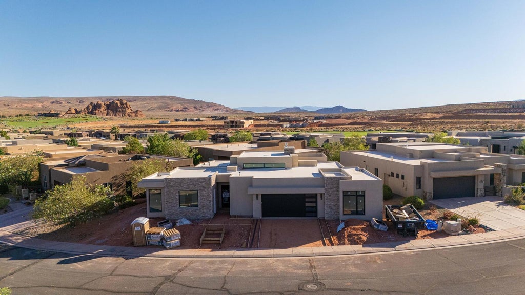 Photo of 3172 S Red Sands Way, Hurricane, UT 84737 (MLS # 26-276272)