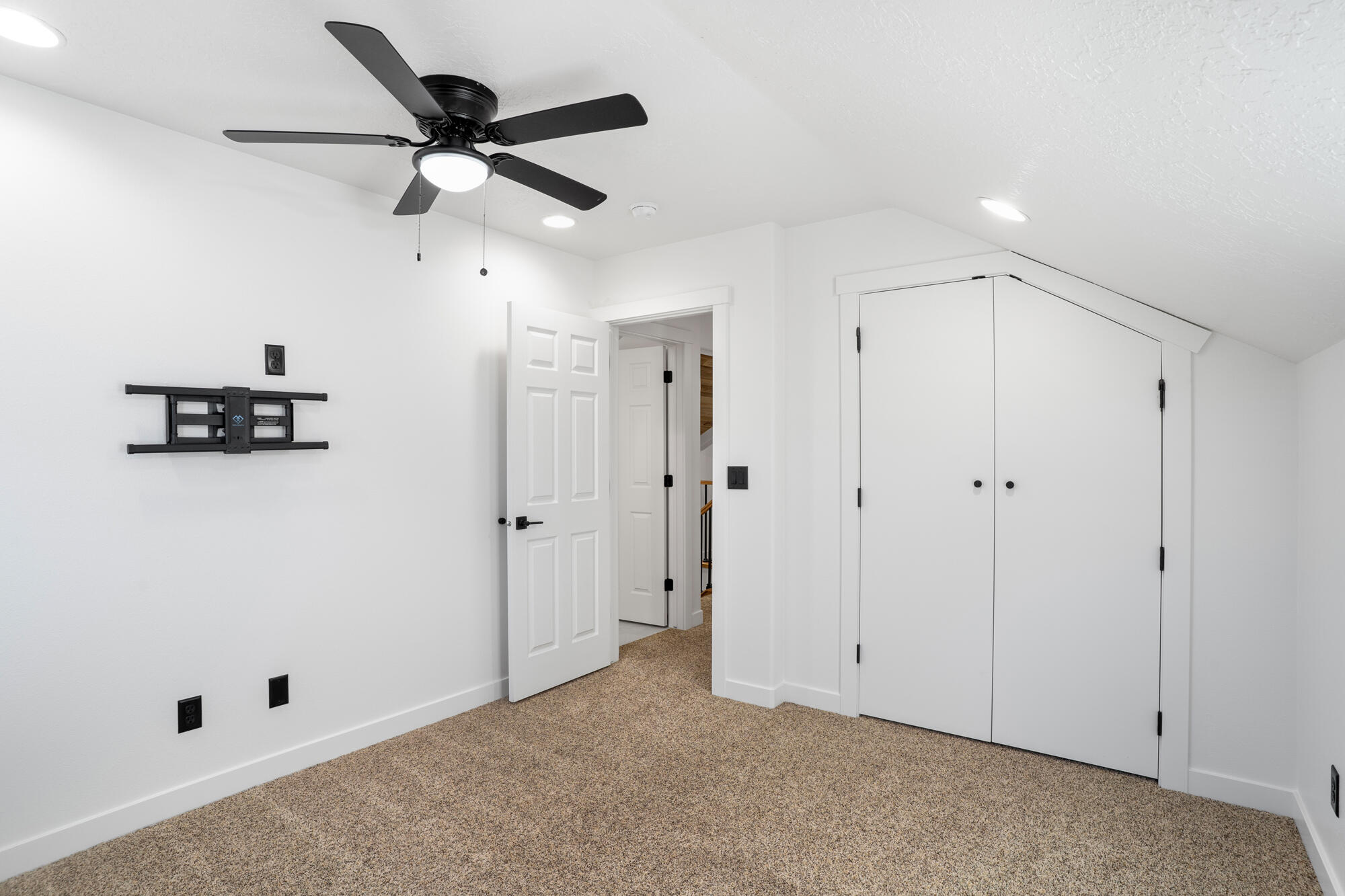 IVINS VISTA - Residential