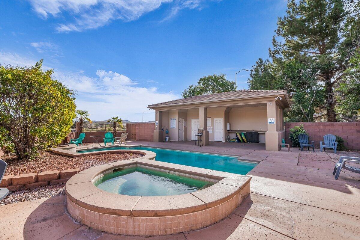 CYPRESS POINTE AT STONEBRIDGE - Residential