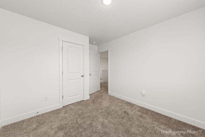 DESERT BLUFF AT DESERT CANYONS TOWNHOMES - Residential