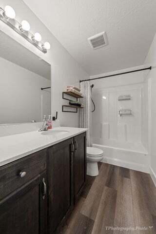 DESERT BLUFF AT DESERT CANYONS TOWNHOMES - Residential