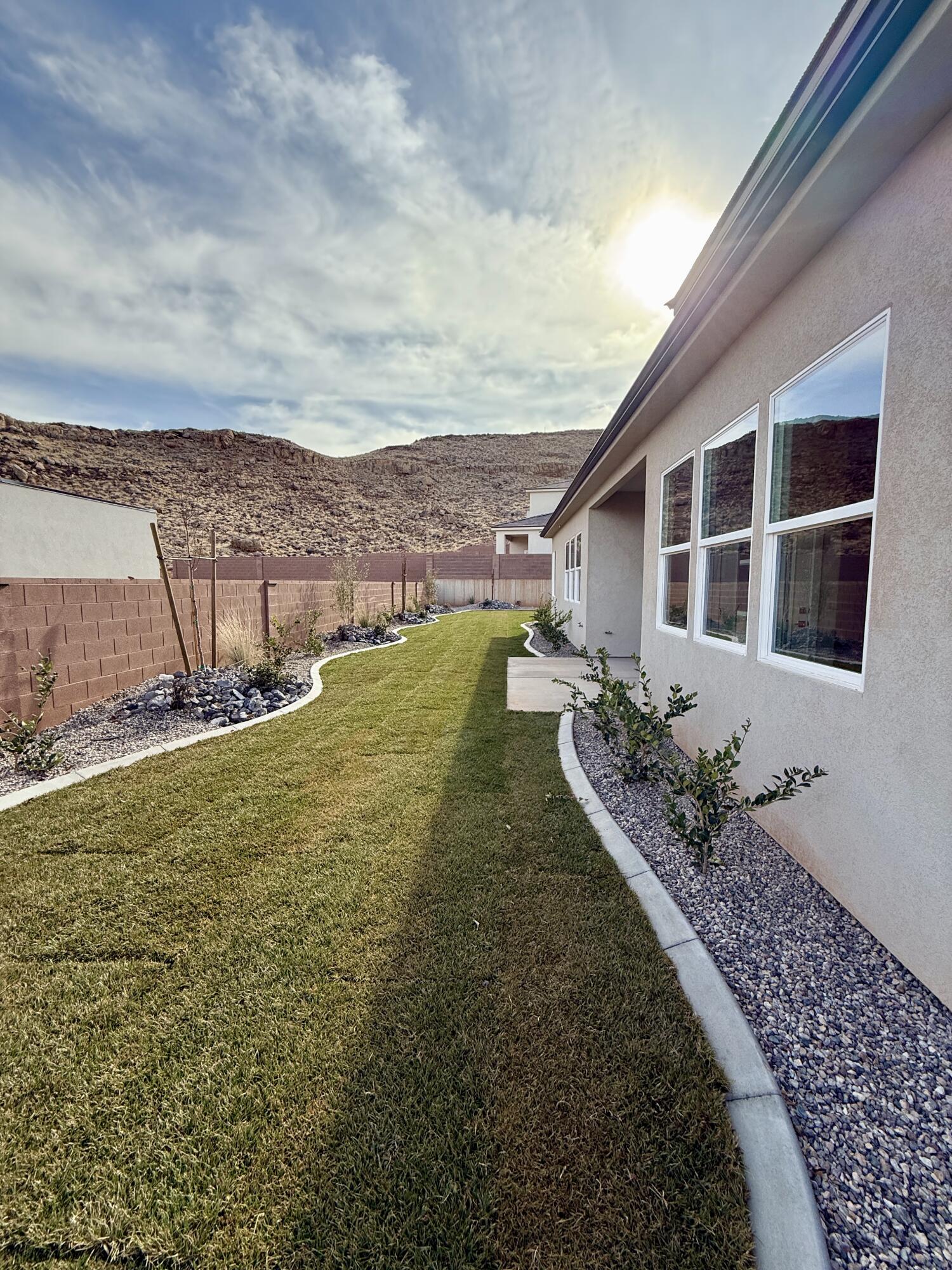 DESERT CLIFFS - Residential