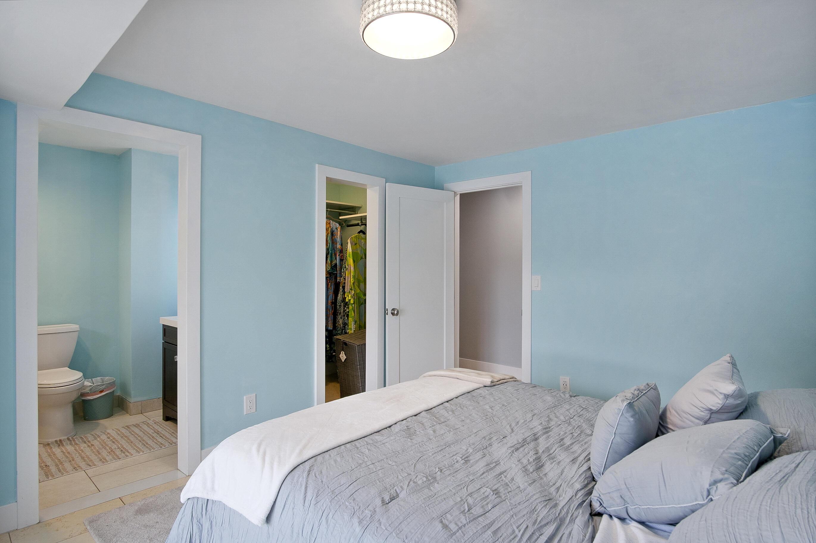 BLOOMINGTON HILLS - Residential