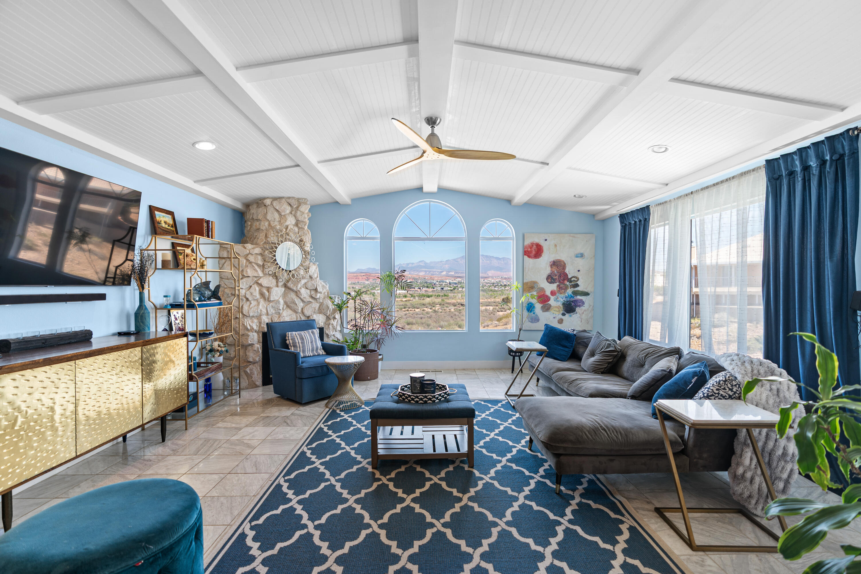 BLOOMINGTON HILLS - Residential