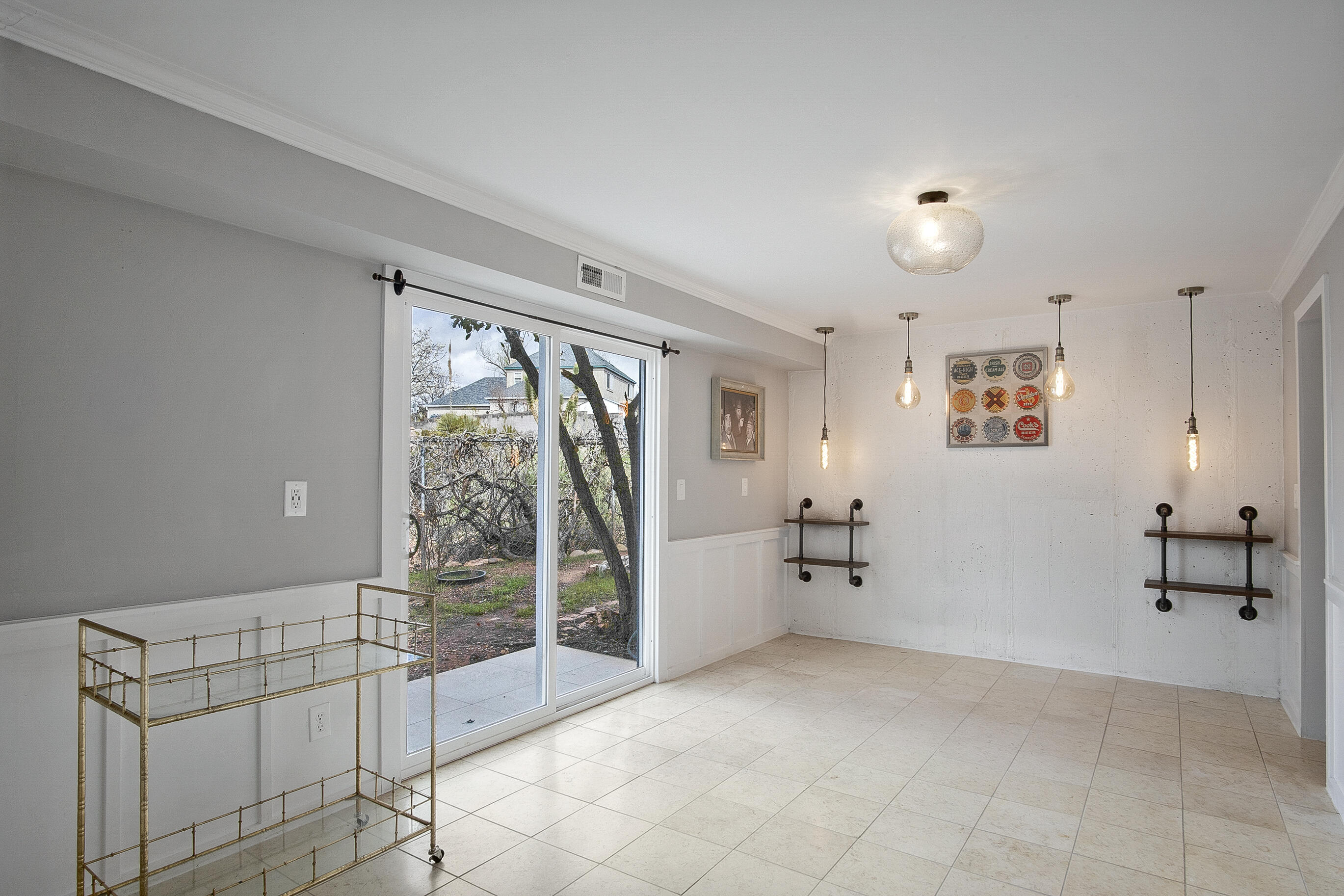 BLOOMINGTON HILLS - Residential