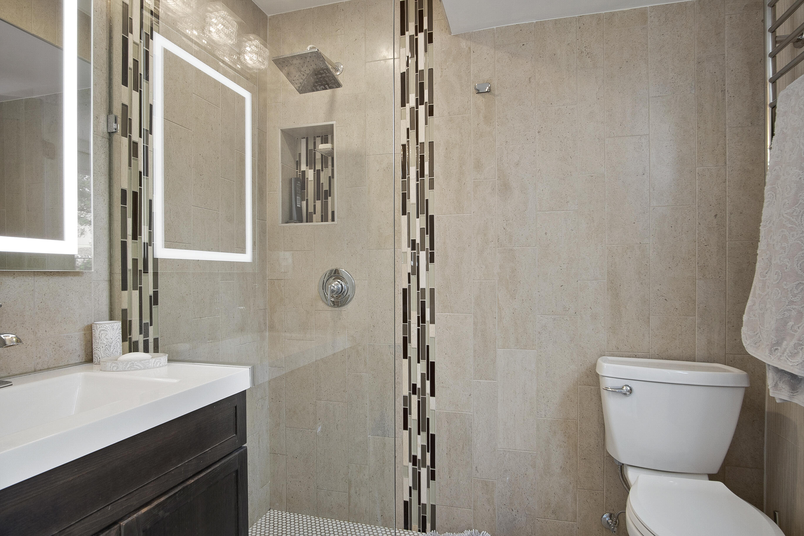 BLOOMINGTON HILLS - Residential