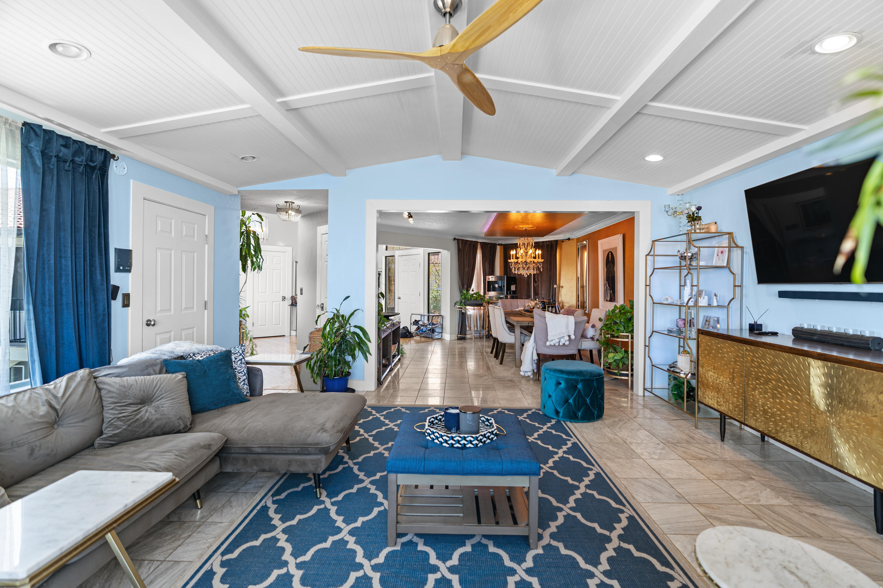 BLOOMINGTON HILLS - Residential