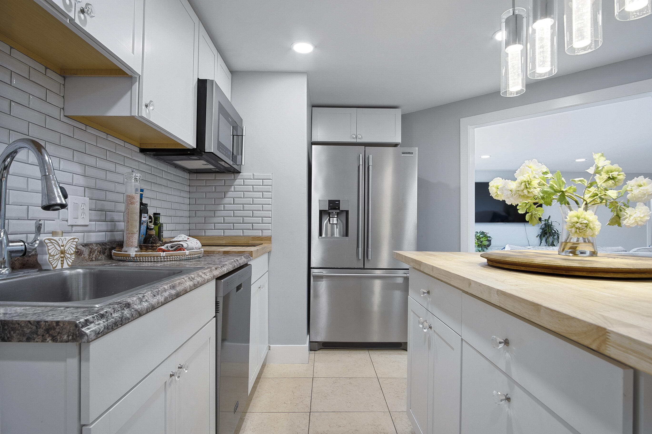 BLOOMINGTON HILLS - Residential