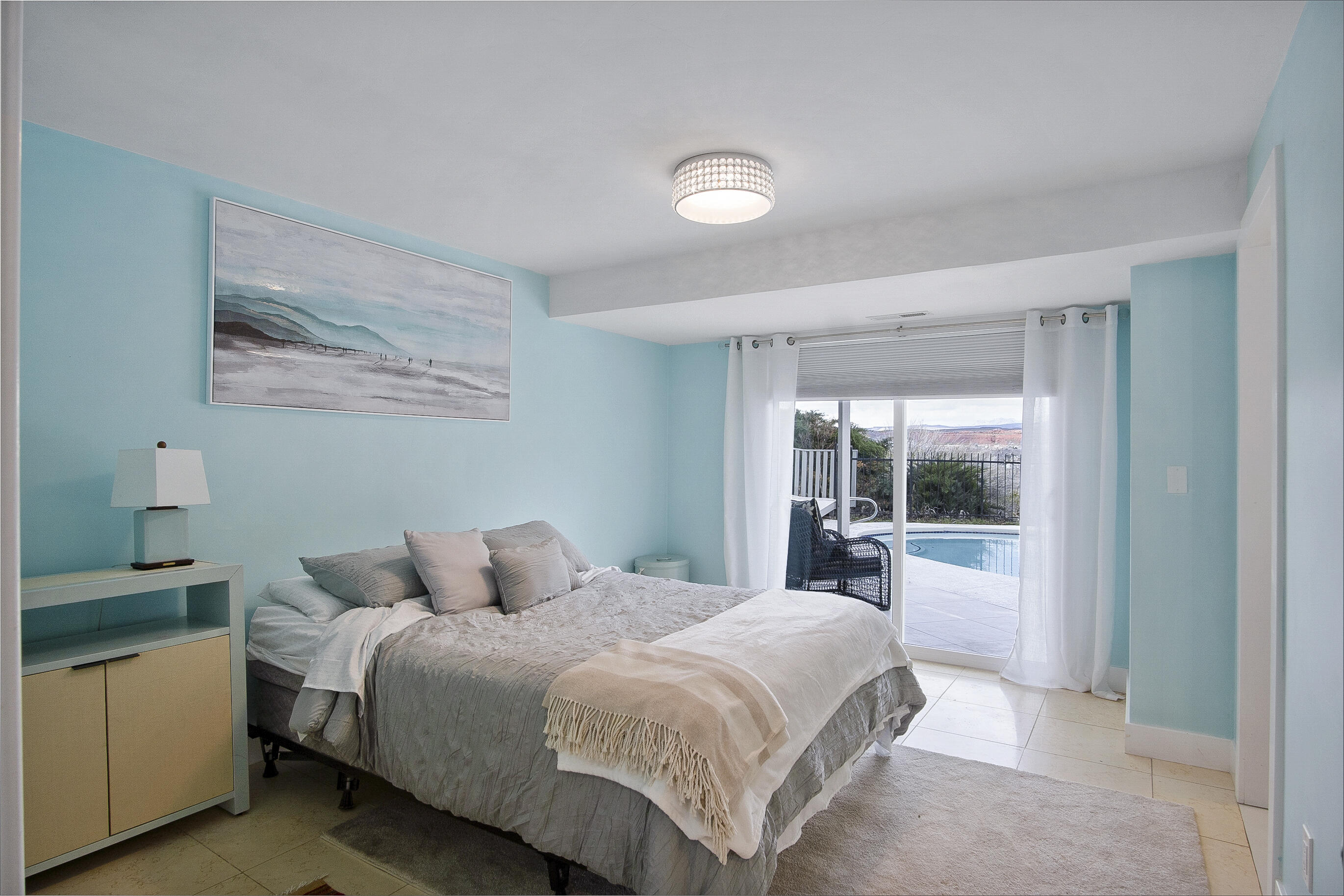 BLOOMINGTON HILLS - Residential