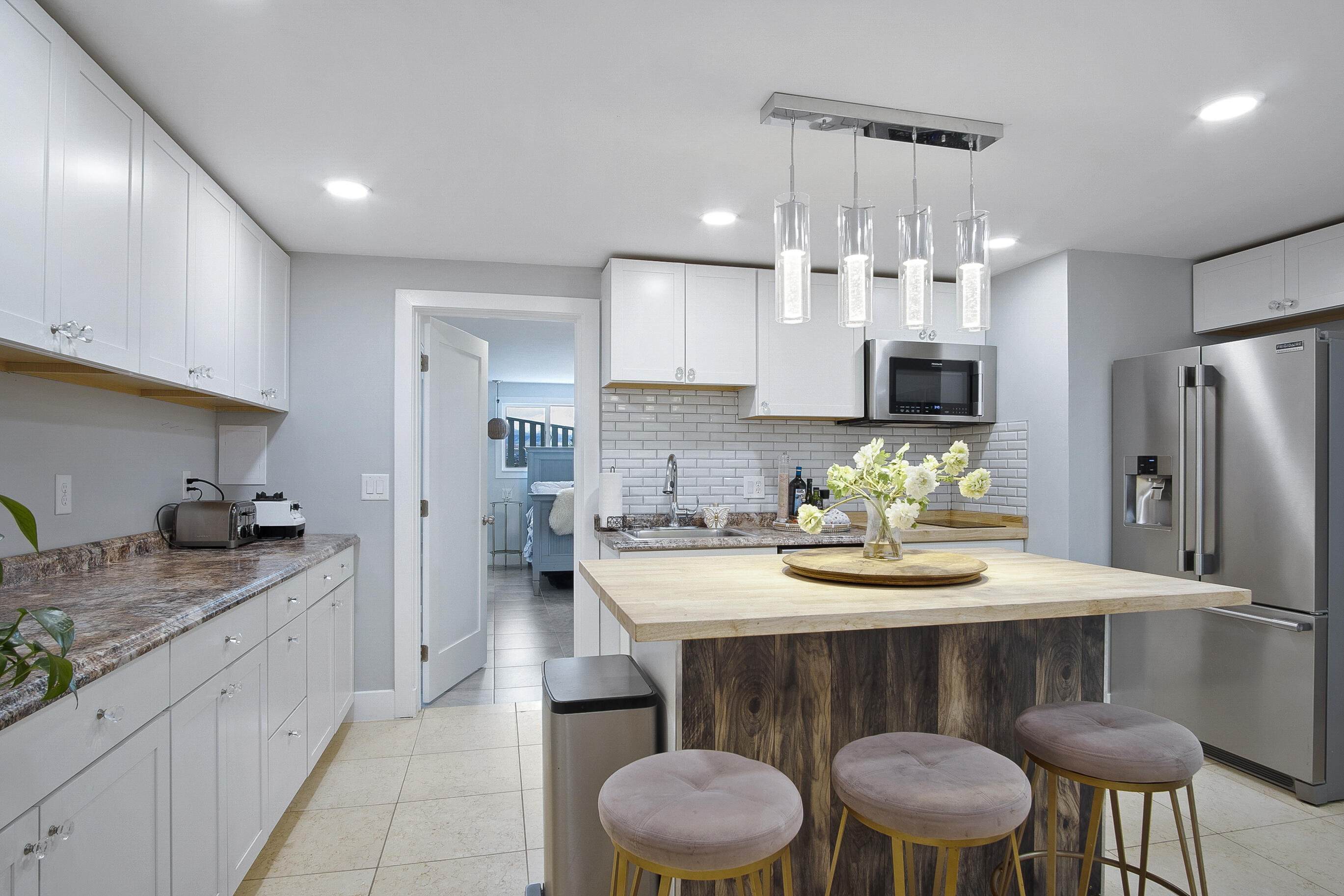 BLOOMINGTON HILLS - Residential