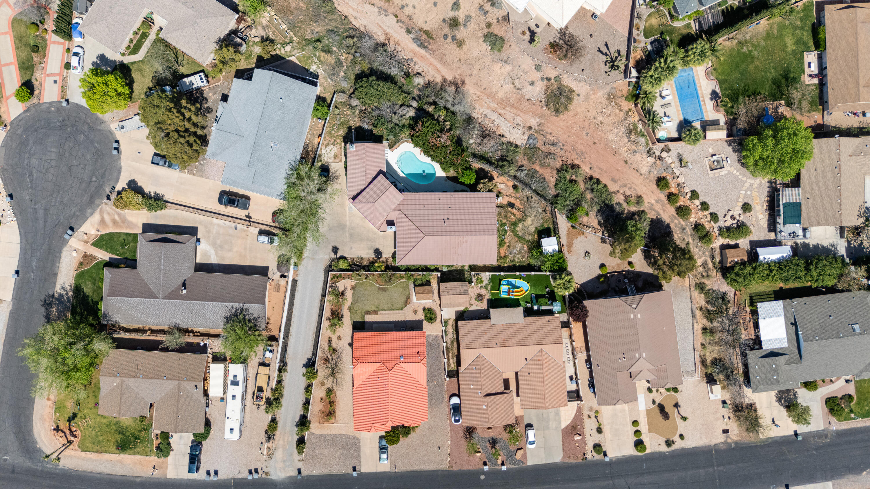 BLOOMINGTON HILLS - Residential