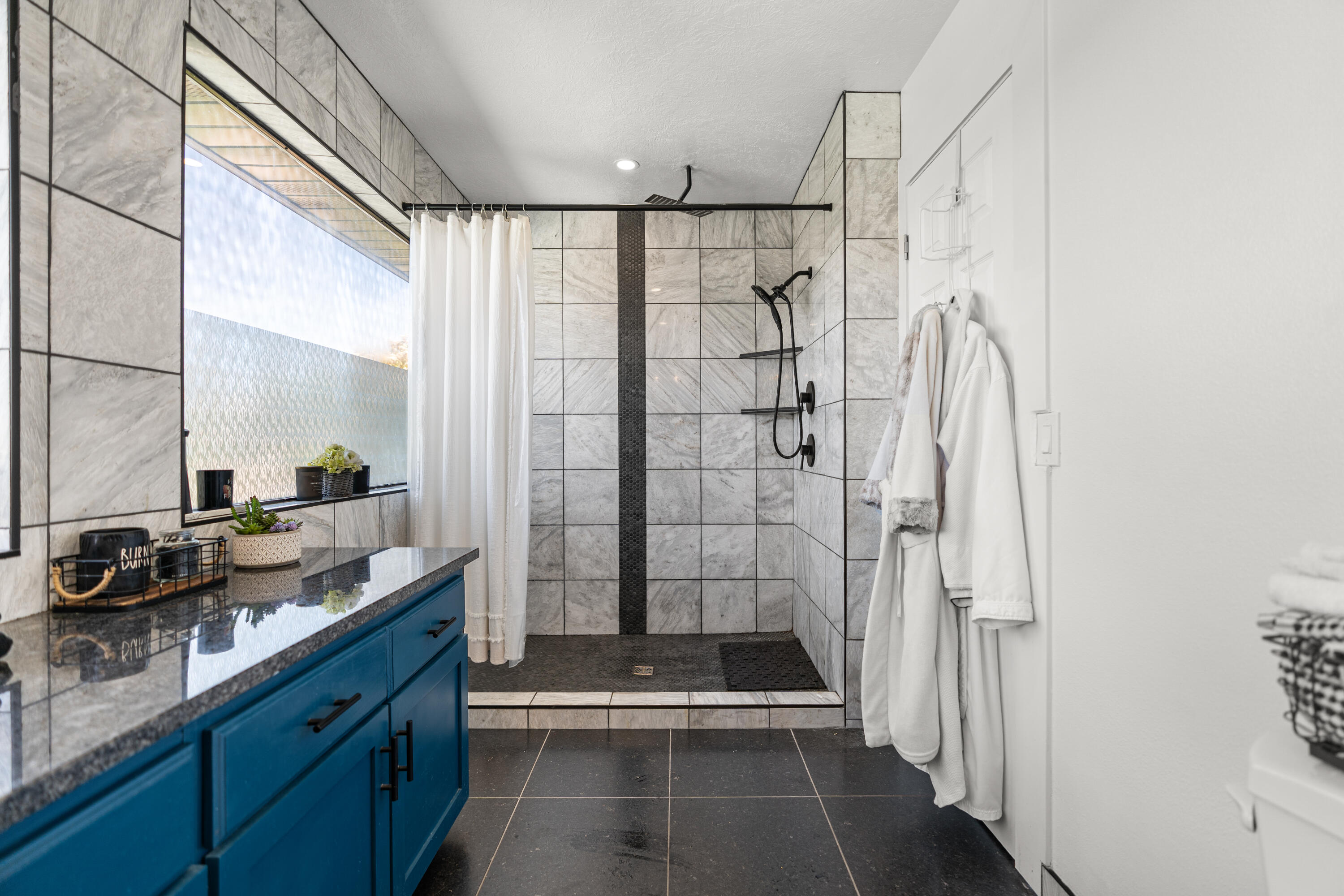 BLOOMINGTON HILLS - Residential