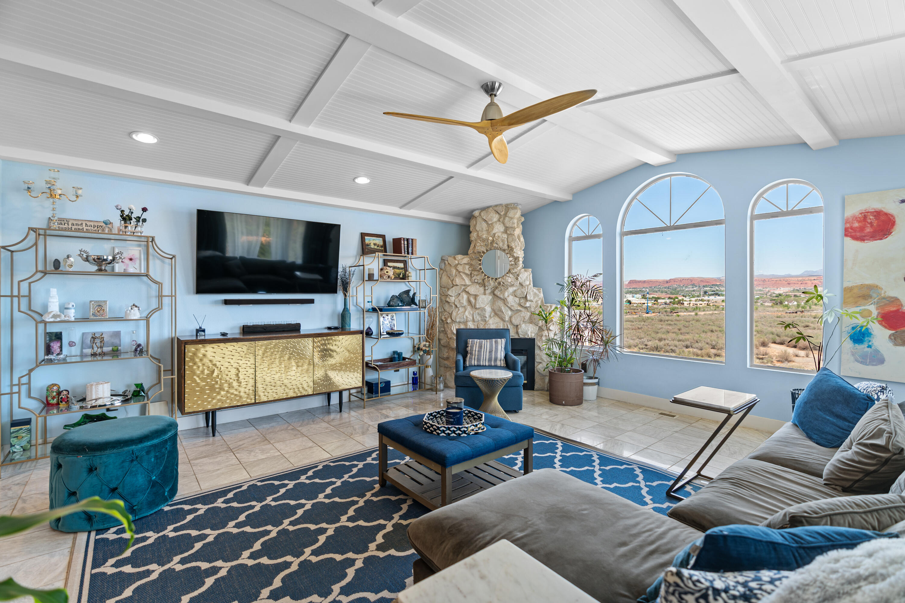 BLOOMINGTON HILLS - Residential