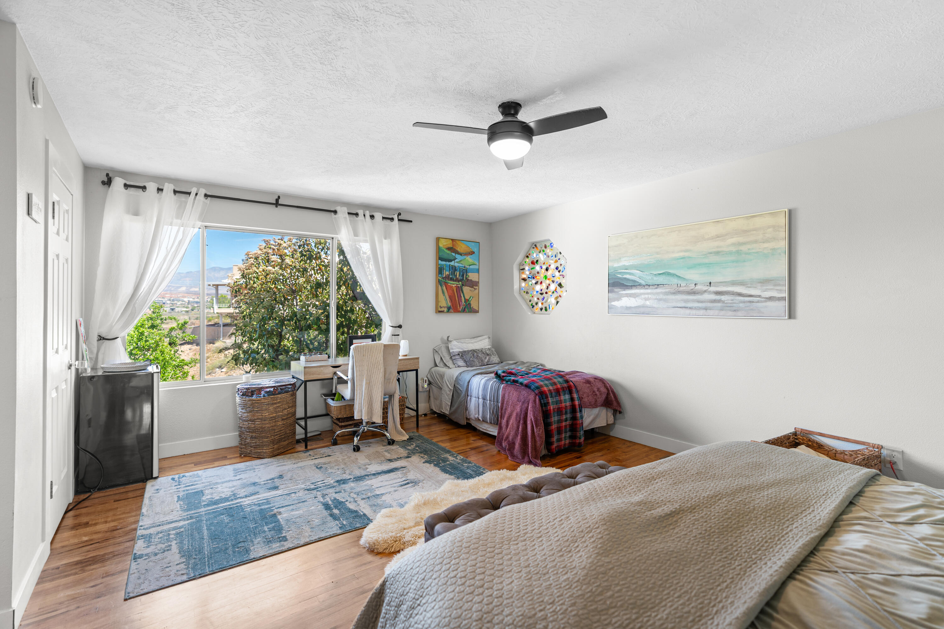 BLOOMINGTON HILLS - Residential