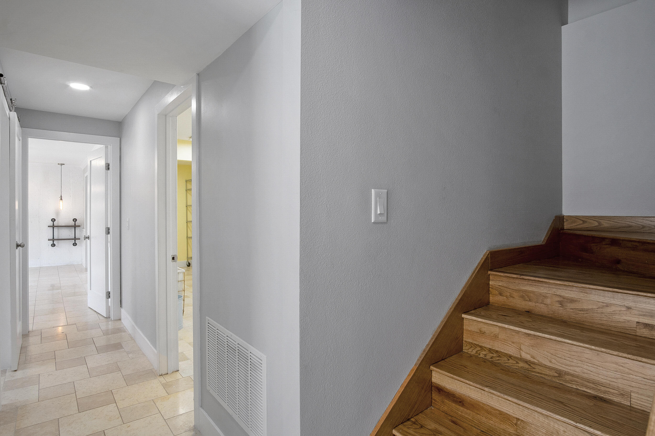 BLOOMINGTON HILLS - Residential