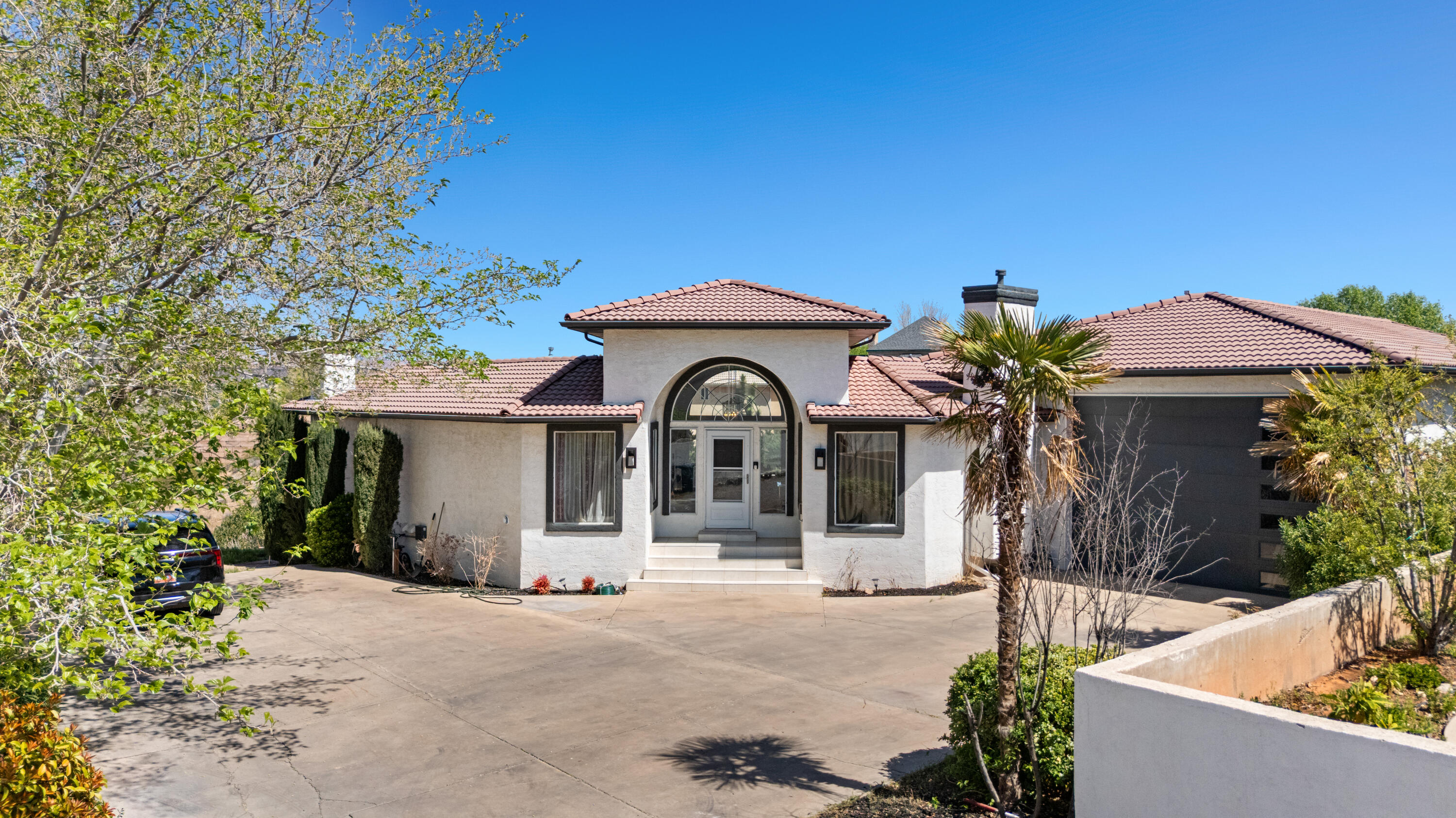 BLOOMINGTON HILLS - Residential