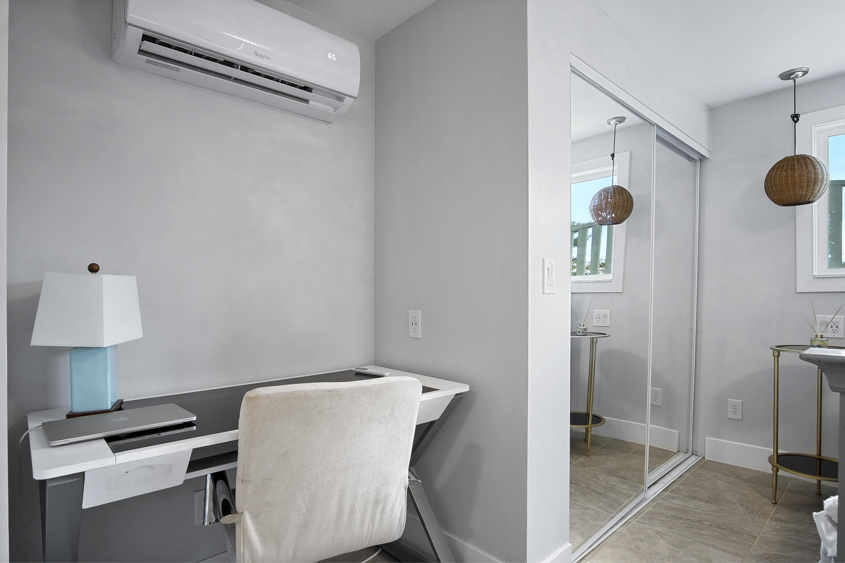 BLOOMINGTON HILLS - Residential