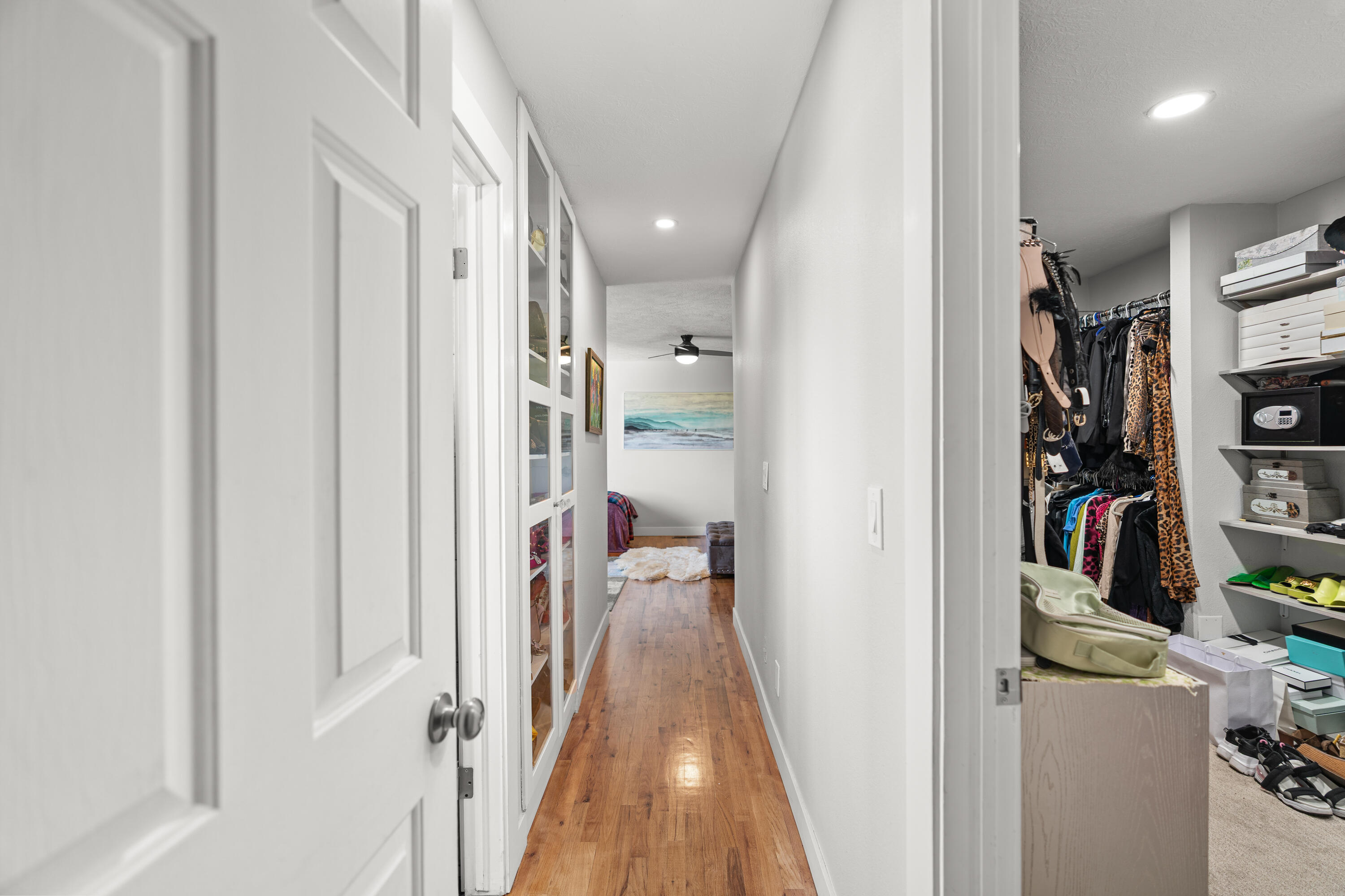 BLOOMINGTON HILLS - Residential