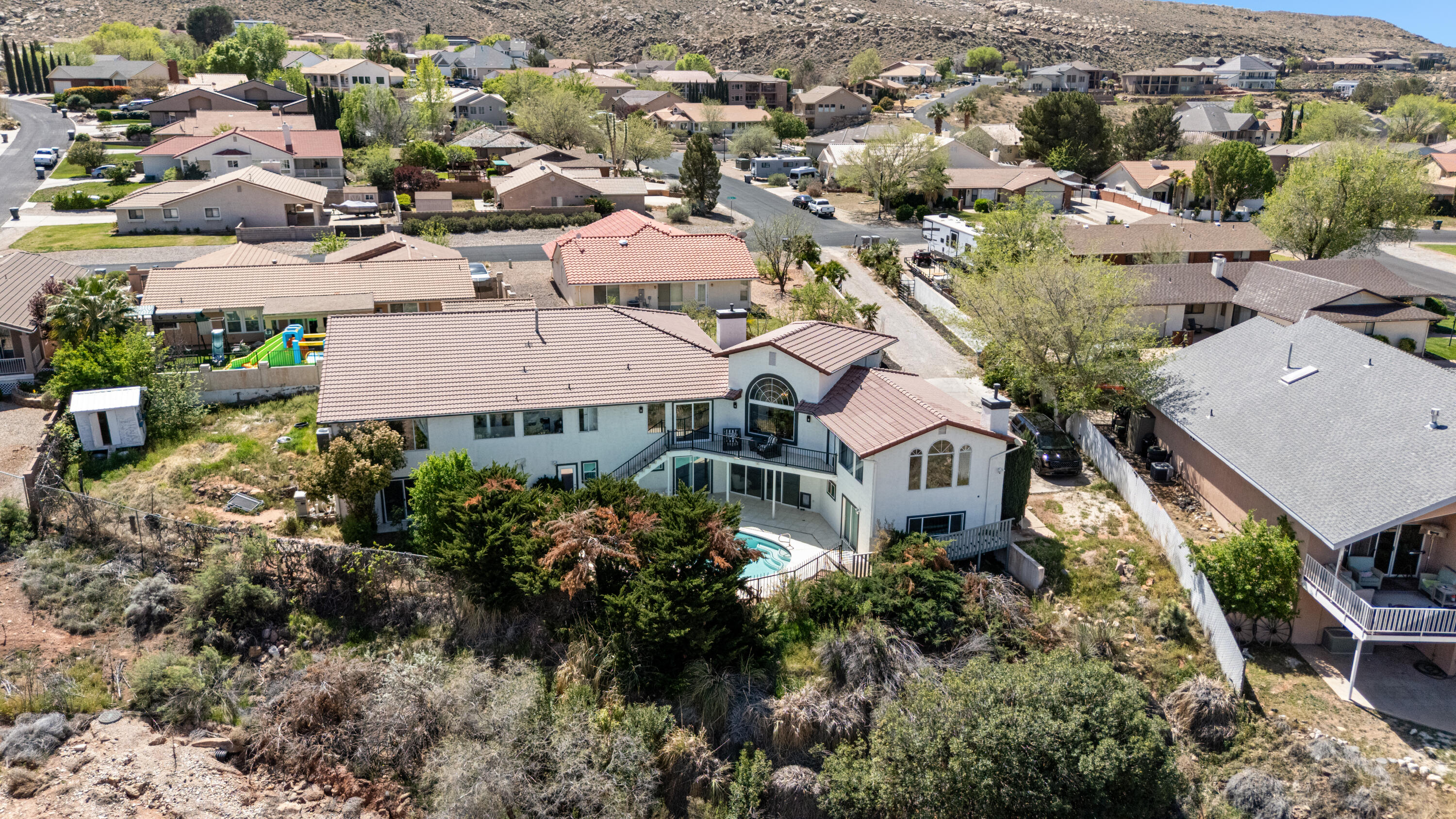 BLOOMINGTON HILLS - Residential