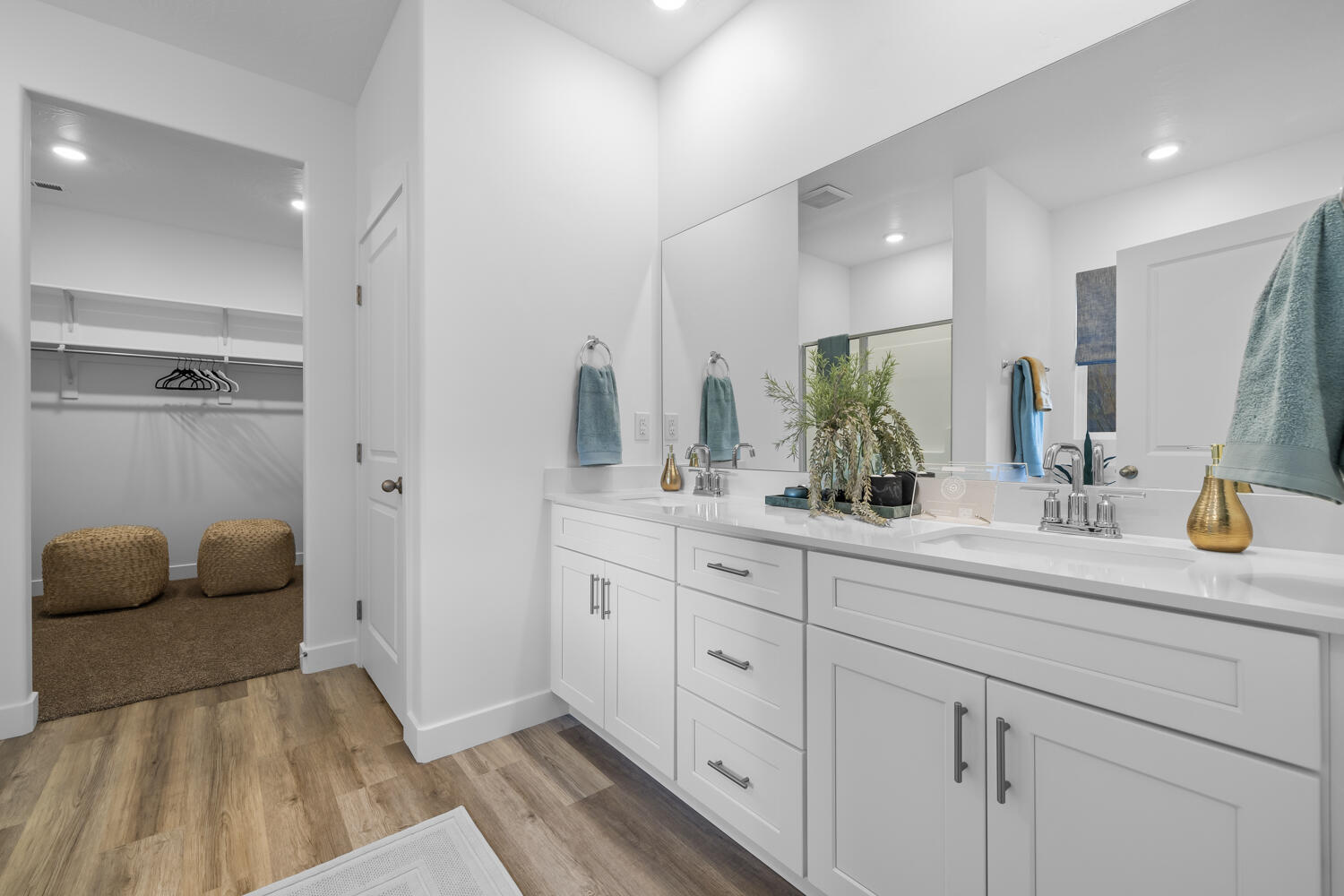 CORRAL HOLLOW AT LONG VALLEY - Residential