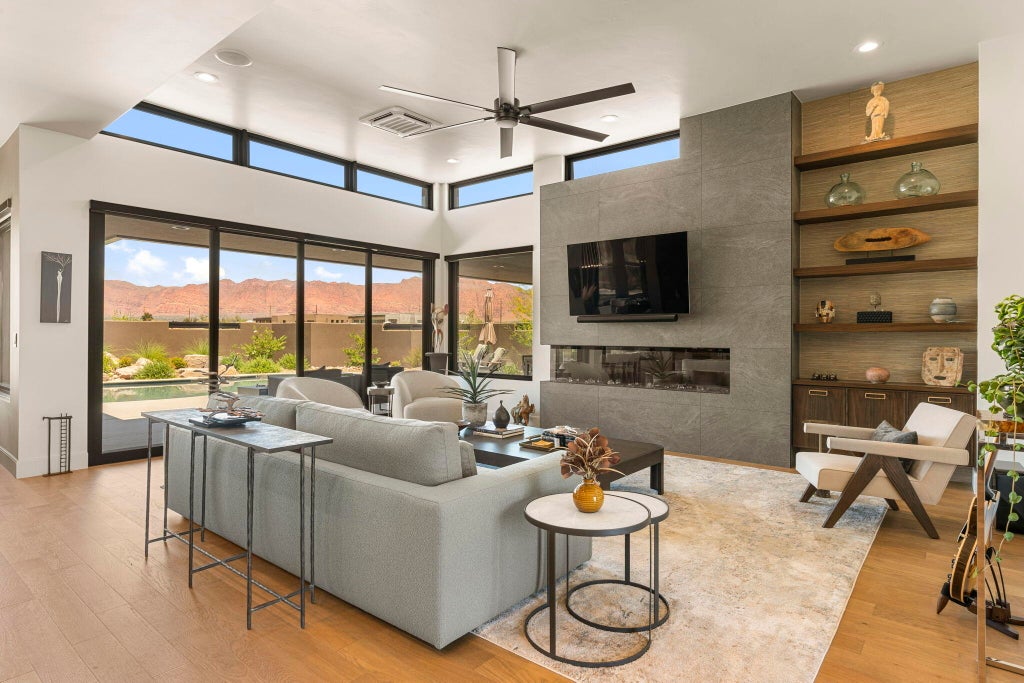 Photo of 582 S JUNIPER Way, Ivins, UT 84738 (MLS # 26-273495)