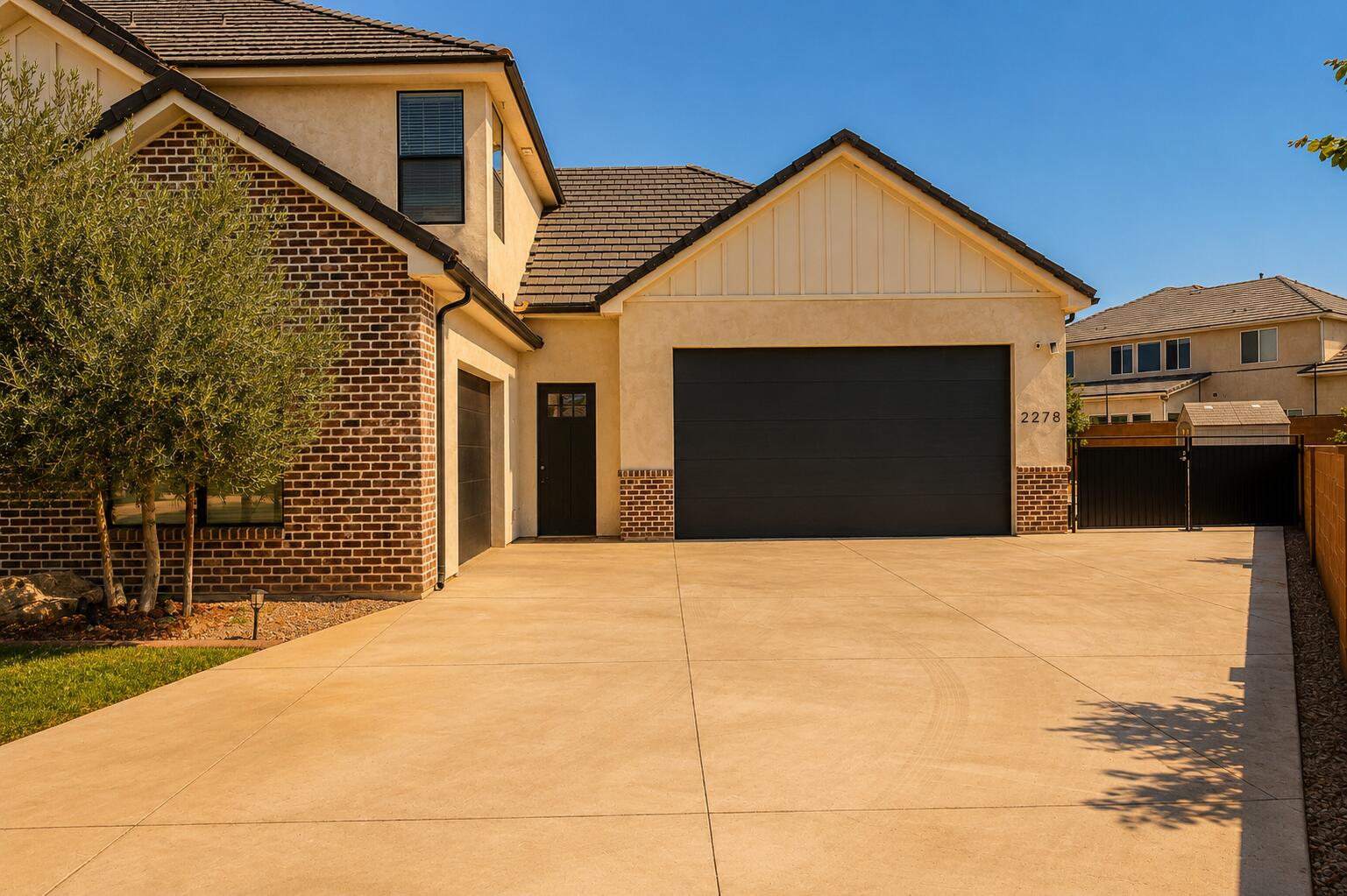 FIELDSTONE - Residential