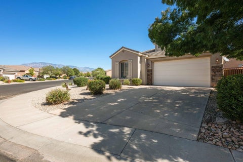 Tiny photo for 3166 E Fourteen Fairway DR, Washington, UT 84780 (MLS # 26-276803)