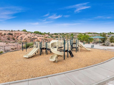 Tiny photo for 3166 E Fourteen Fairway DR, Washington, UT 84780 (MLS # 26-276803)