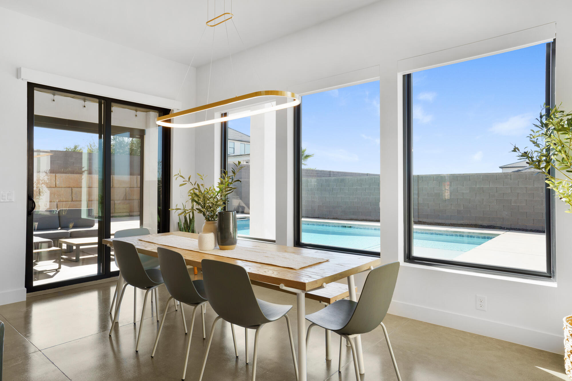 RUSTED HILLS - Residential