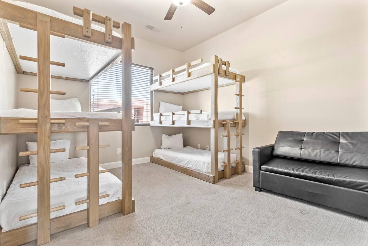 RETREAT AT SAND HOLLOW RESORT - Residential