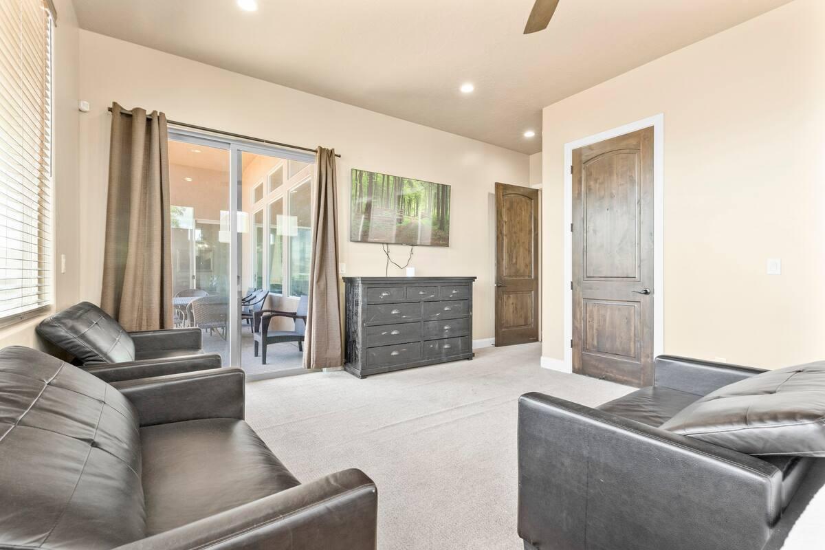 RETREAT AT SAND HOLLOW RESORT - Residential