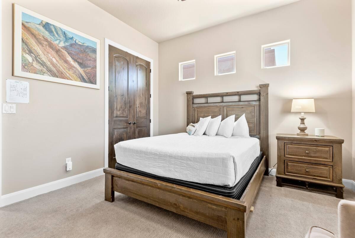 RETREAT AT SAND HOLLOW RESORT - Residential