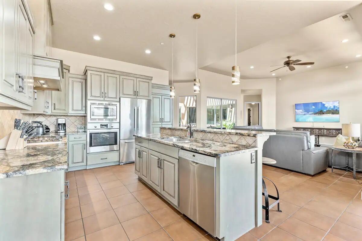 RETREAT AT SAND HOLLOW RESORT - Residential