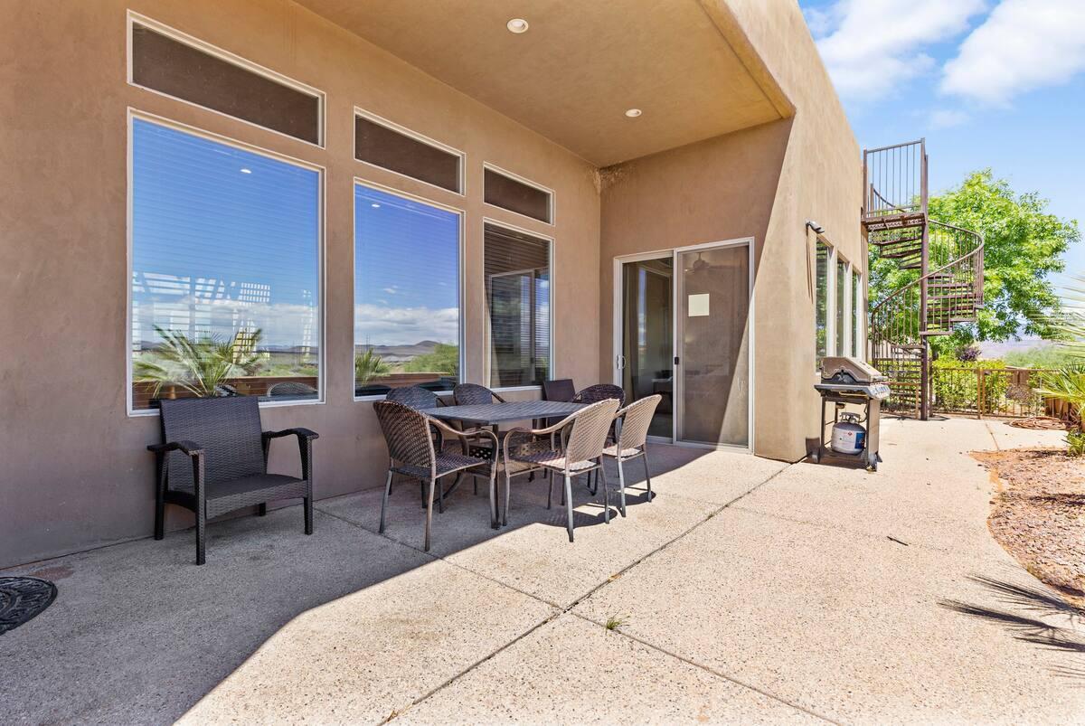 RETREAT AT SAND HOLLOW RESORT - Residential