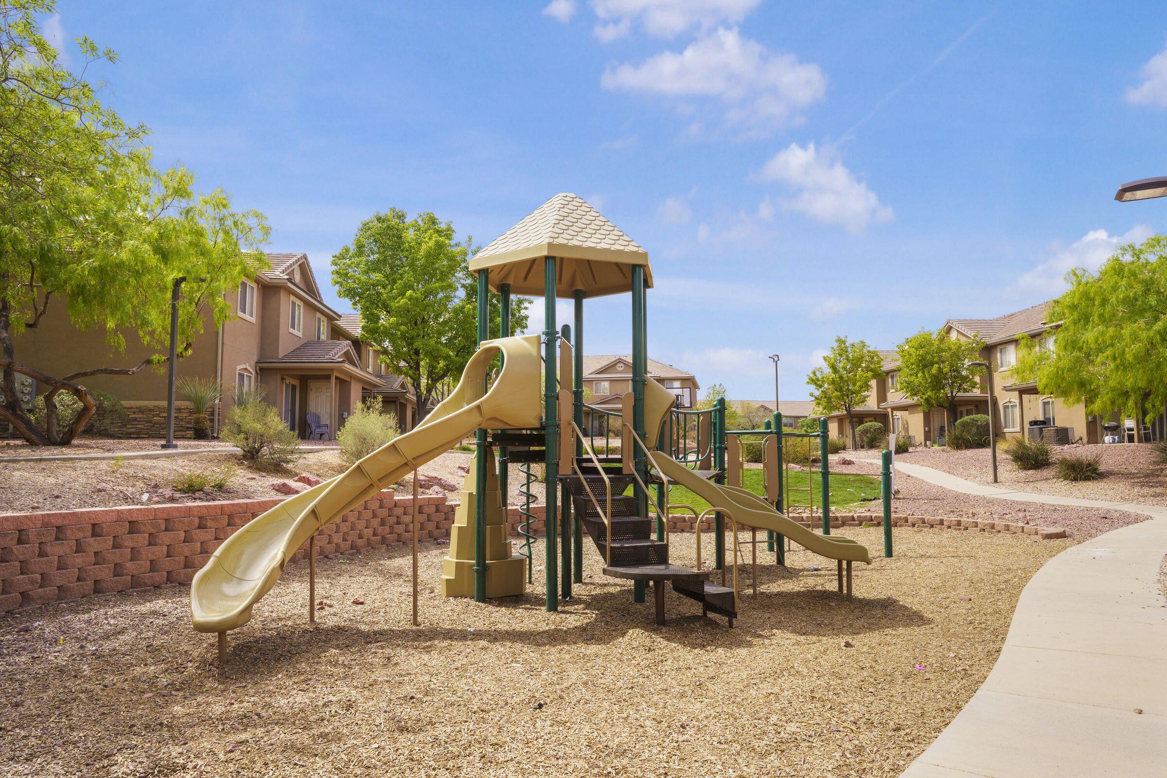 HIDDEN VALLEY TOWN HOMES - Residential