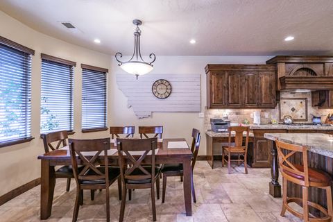 Tiny photo for 2732 S 4010 W, Hurricane, UT 84737 (MLS # 26-269702)