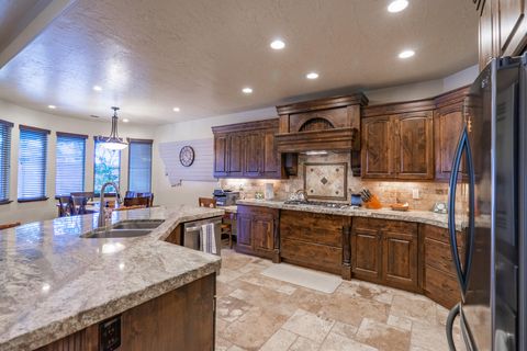 Tiny photo for 2732 S 4010 W, Hurricane, UT 84737 (MLS # 26-269702)