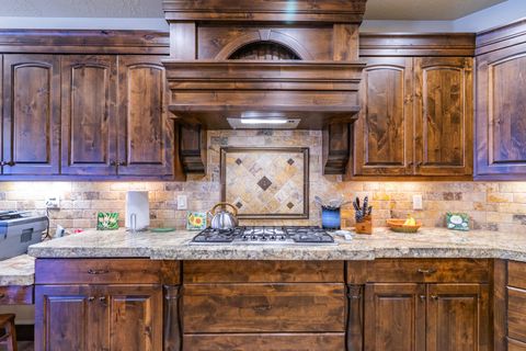 Tiny photo for 2732 S 4010 W, Hurricane, UT 84737 (MLS # 26-269702)