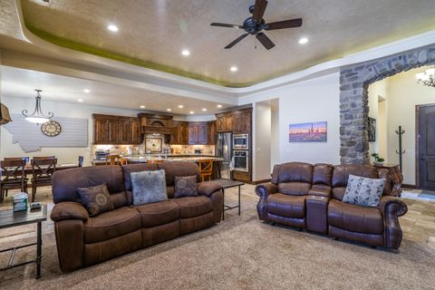 Tiny photo for 2732 S 4010 W, Hurricane, UT 84737 (MLS # 26-269702)