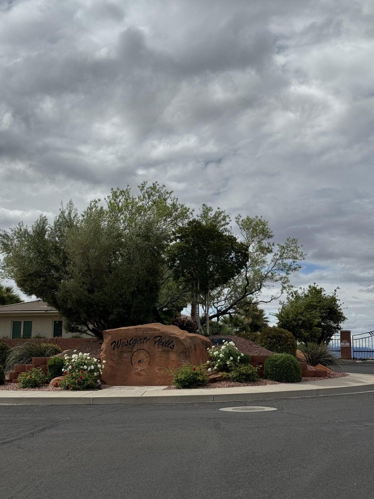 WESTGATE HILLS - Land