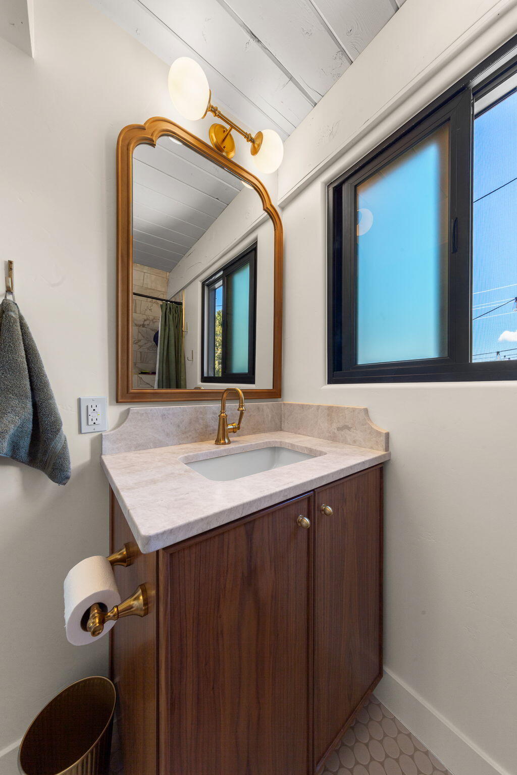 MOUNTAIN VIEW ESTATES - Residential