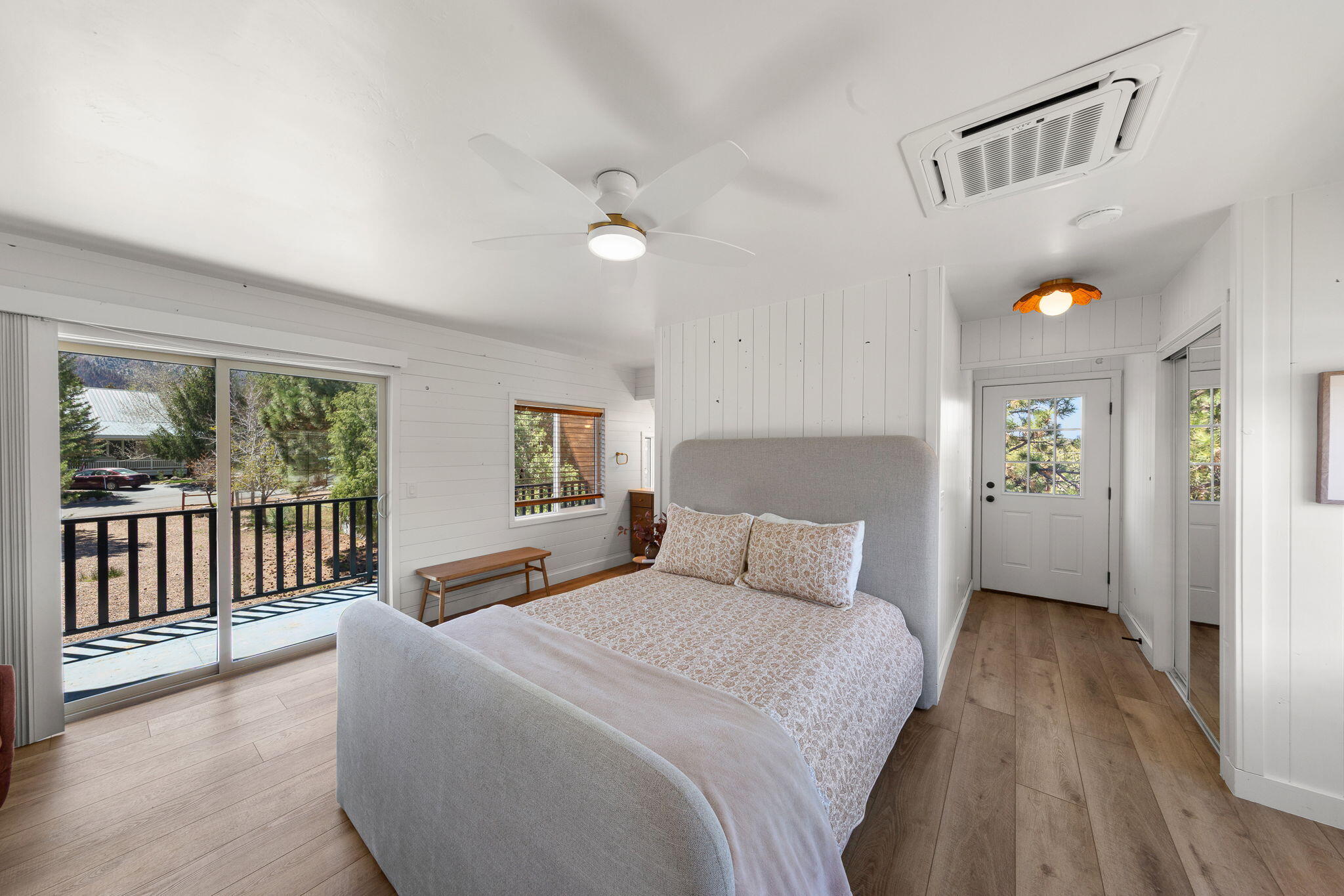 MOUNTAIN VIEW ESTATES - Residential