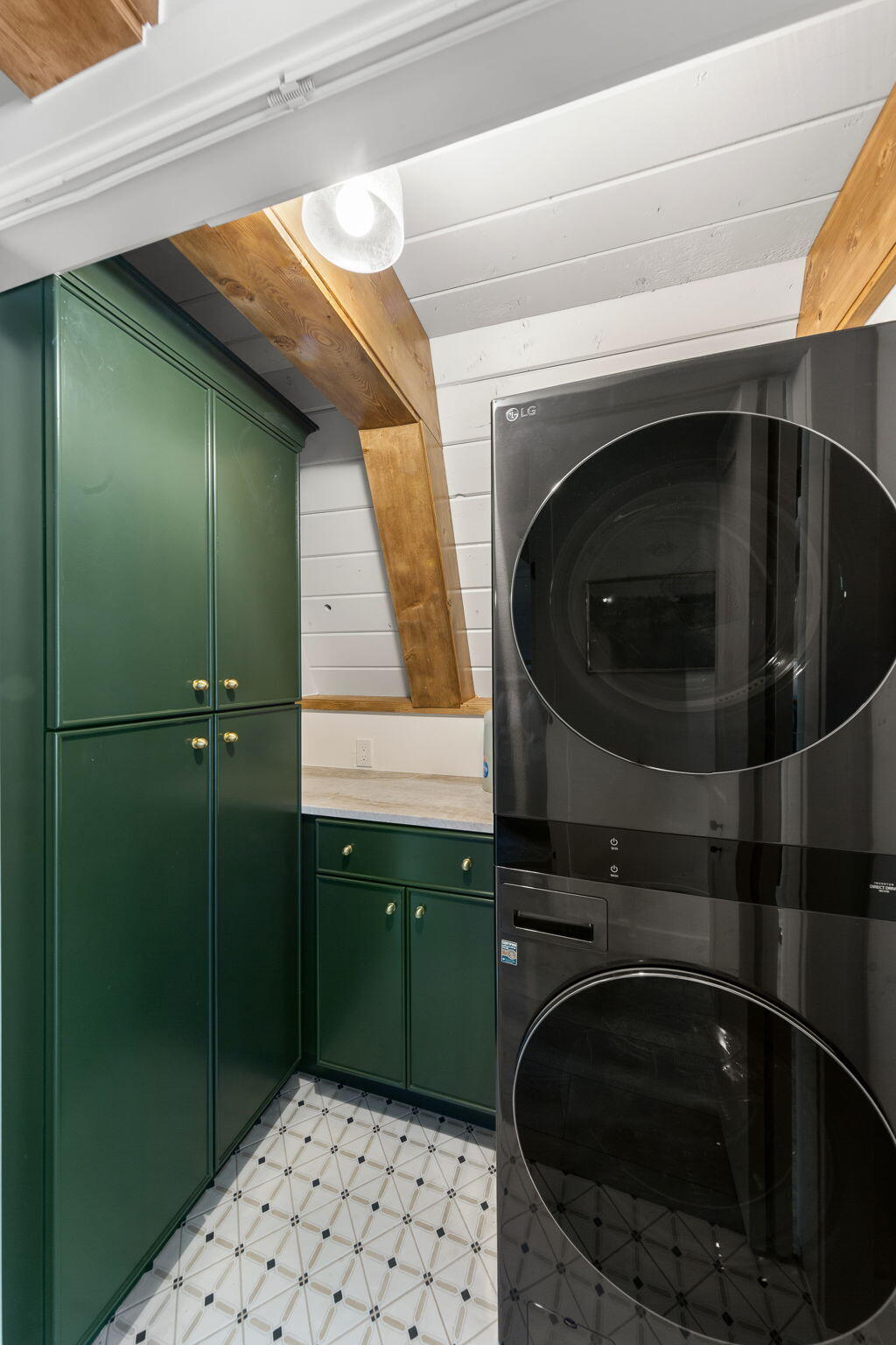 MOUNTAIN VIEW ESTATES - Residential