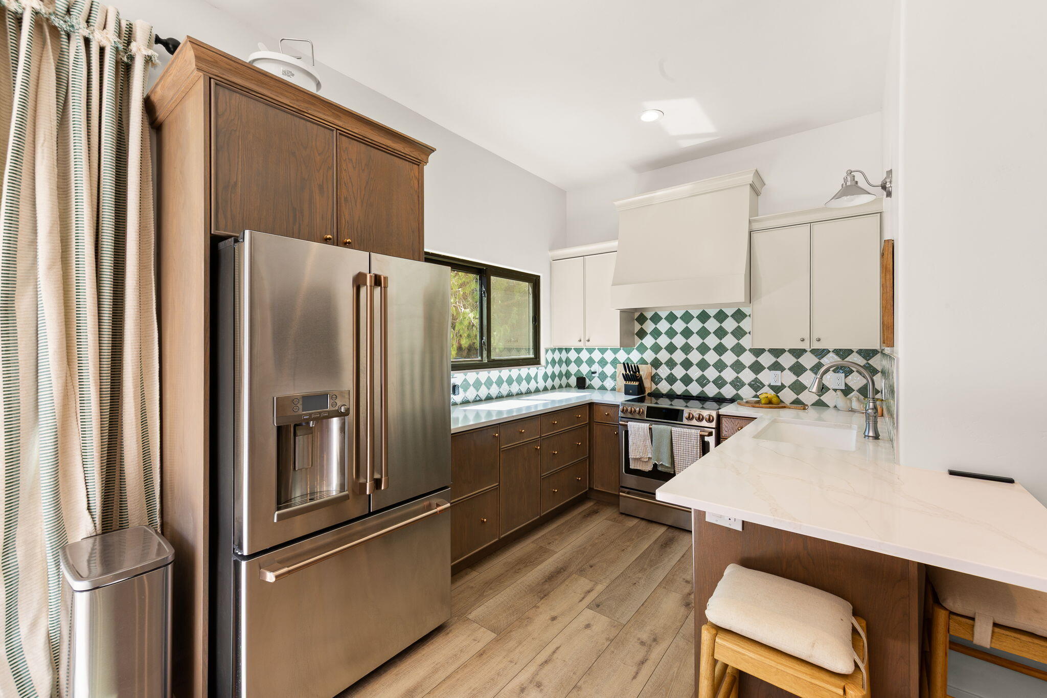 MOUNTAIN VIEW ESTATES - Residential